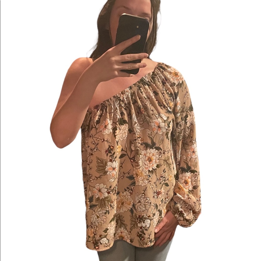 Entro Floral One Sleeved Blouse